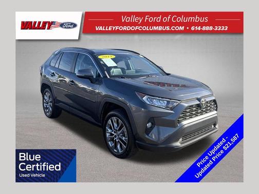 Magnetic Gray Metallic 2019 Toyota RAV4 XLE Premium