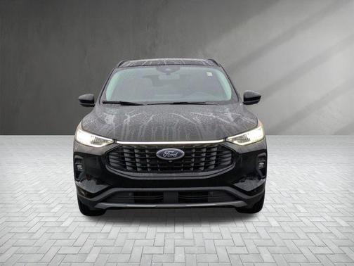 2026 Ford Escape Platinum