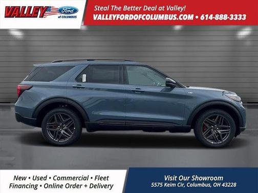 2025 Ford Explorer ST-Line
