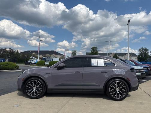 2024 Porsche Macan 4