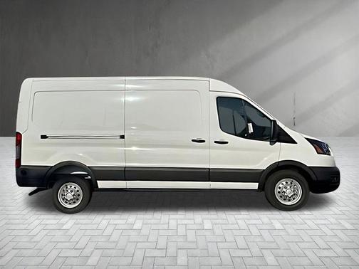 2026 Ford Transit-250 148 WB Medium Roof Cargo