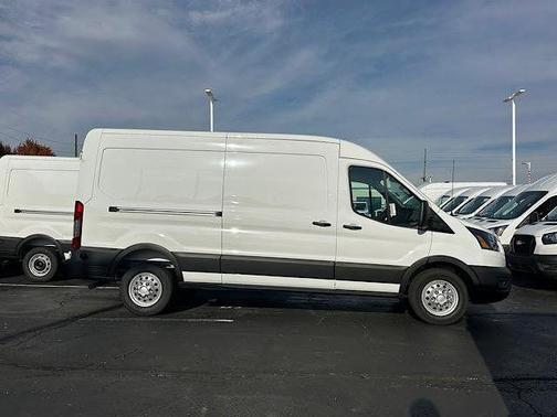 2026 Ford Transit-250 148 WB Medium Roof Cargo