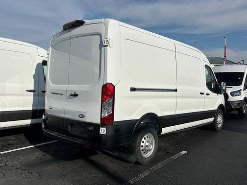 2026 Ford Transit-250 148 WB Medium Roof Cargo