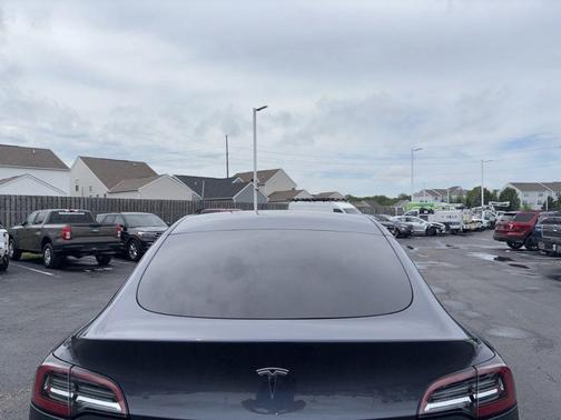 Midnight Silver Metallic 2023 Tesla Model Y Long Range