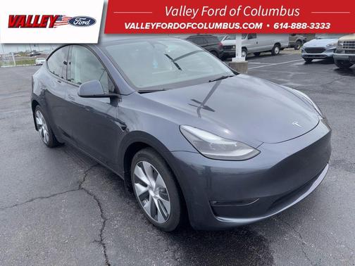 Midnight Silver Metallic 2023 Tesla Model Y Long Range