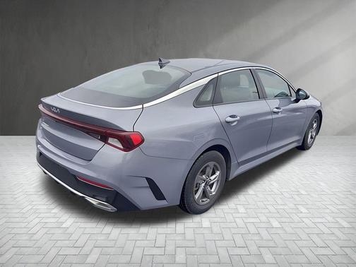 2022 Kia K5 LXS