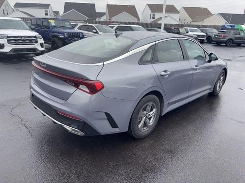 2022 Kia K5 LXS