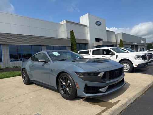 2024 Ford Mustang Dark Horse