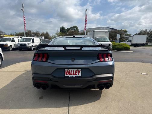 2024 Ford Mustang Dark Horse