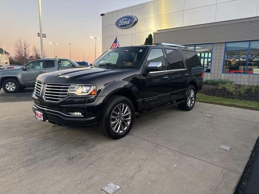 2015 Lincoln Navigator Base