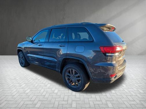 2016 Jeep Grand Cherokee Laredo