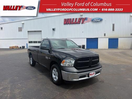 Brilliant Black Crystal Pearlcoat 2017 RAM 1500 Tradesman