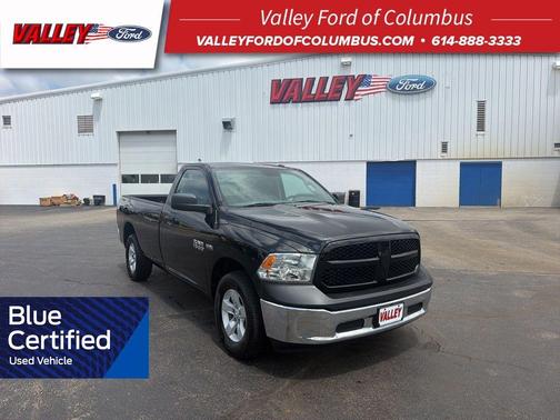 Brilliant Black Crystal Pearlcoat 2017 RAM 1500 Tradesman