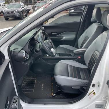 2022 Nissan Kicks SR