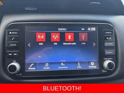 2022 Nissan Kicks SR