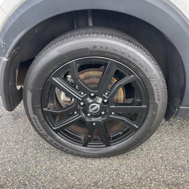 2022 Nissan Kicks SR