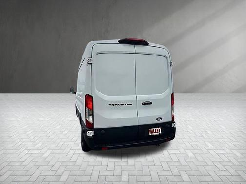 2026 Ford Transit-250 148 WB Medium Roof Cargo