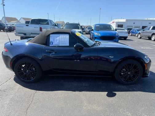 Deep Crystal Blue Mica 2024 Mazda MX-5 Miata Club