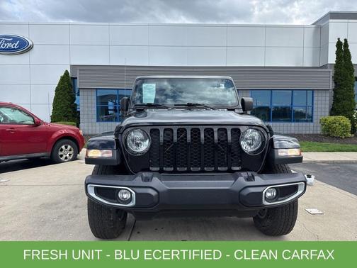 2021 Jeep Gladiator Sport