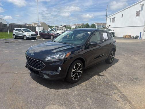 Black Metallic 2022 Ford Escape SEL