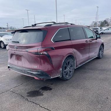 2022 Toyota Sienna XSE 7 Passenger