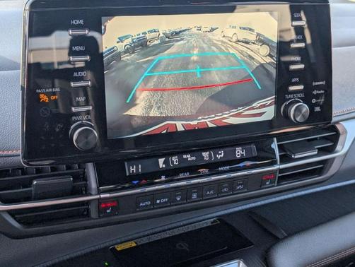 2022 Toyota Sienna XSE 7 Passenger