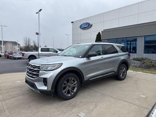 2025 Ford Explorer Active