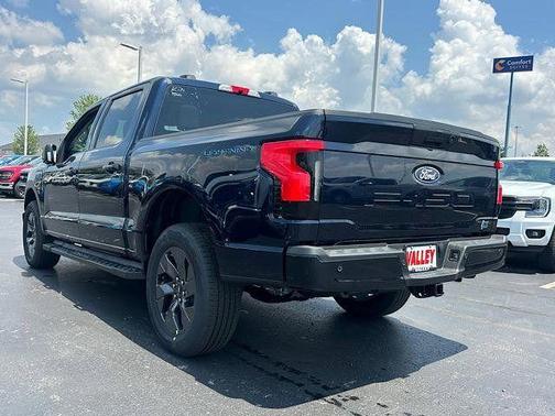 2025 Ford F-150 Lightning Flash