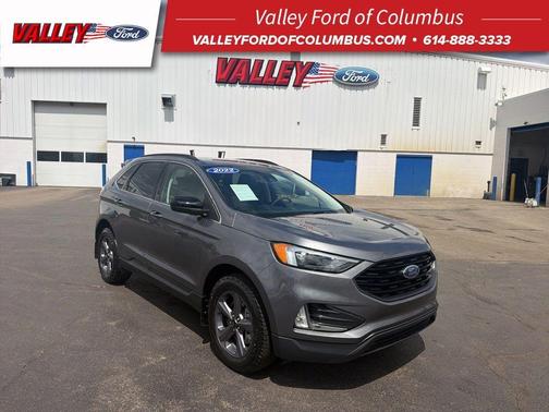 Gray Metallic 2022 Ford Edge SEL