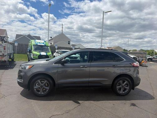 Gray Metallic 2022 Ford Edge SEL