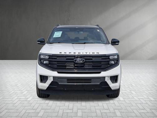 White Metallic 2025 Ford Expedition Platinum