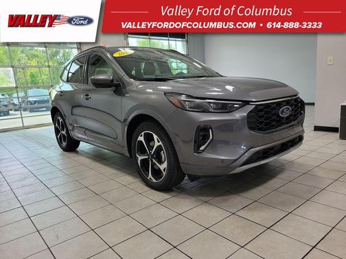 Gray Metallic 2023 Ford Escape ST-Line Elite