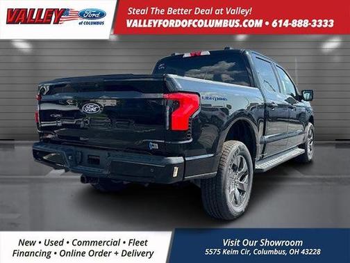 2025 Ford F-150 Lightning Flash