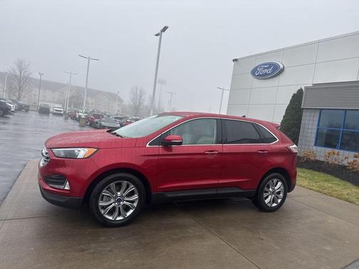 2022 Ford Edge Titanium
