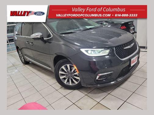 2023 Chrysler Pacifica Hybrid Limited