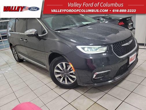 2023 Chrysler Pacifica Hybrid Limited