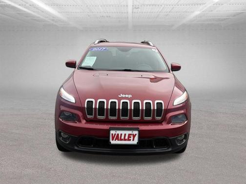 Deep Cherry Red Crystal Pearlcoat 2017 Jeep Cherokee Latitude