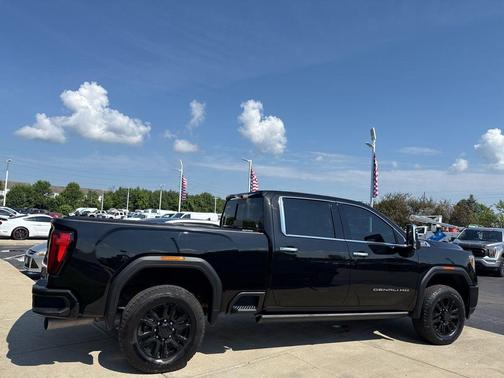 2023 GMC Sierra 2500 Denali