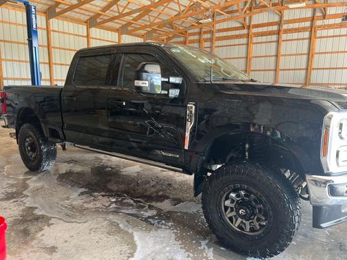 2025 Ford F-350 Lariat Super Duty