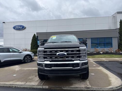2025 Ford F-350 Lariat Super Duty
