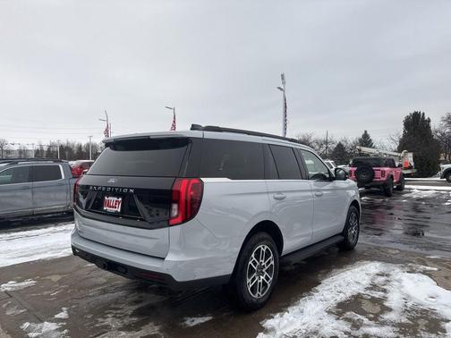 2025 Ford Expedition Active