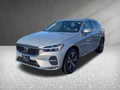 2023 Volvo XC60 B6 Ultimate Bright Theme