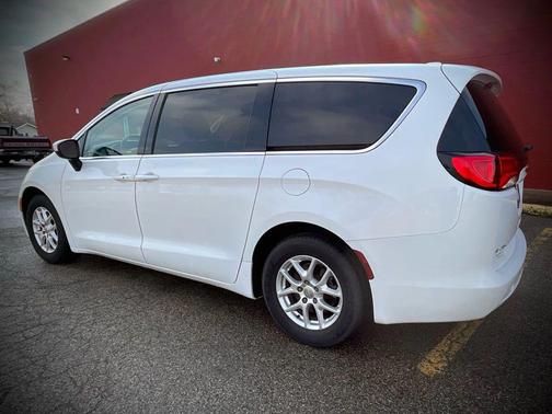 2018 Chrysler Pacifica LX