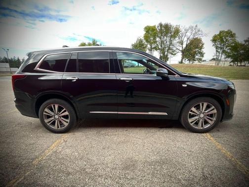 2021 Cadillac XT6 Premium Luxury AWD