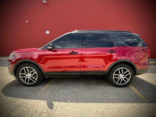 2016 Ford Explorer Sport