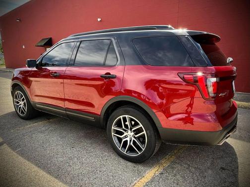 2016 Ford Explorer Sport