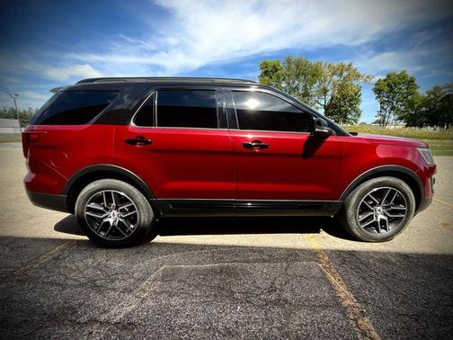 2016 Ford Explorer Sport