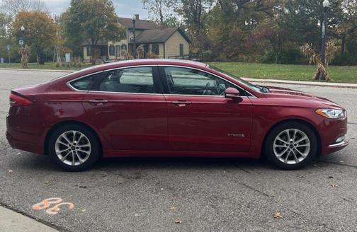 2017 Ford Fusion Hybrid SE
