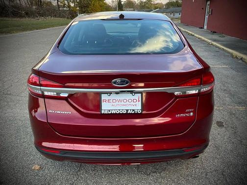 2017 Ford Fusion Hybrid SE