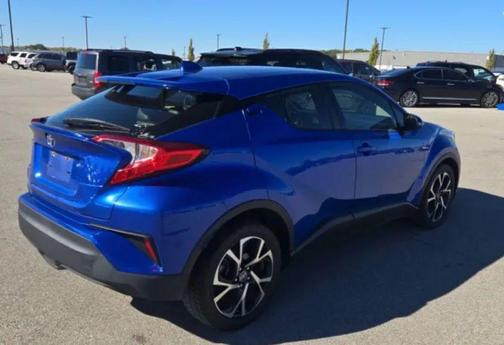 2019 Toyota C-HR XLE Sport Utility 4D